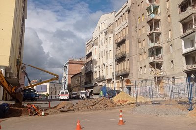 У центрі Харкова пошкоджені 111 будівель. Як усувають наслідки ракетних ударів РФ