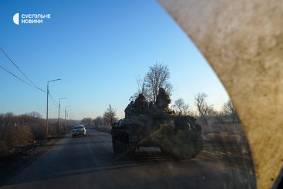 Українські військові дорогою з Бахмута, грудень 2022 року.