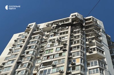 «Не можемо дивитися на це без сліз»: одесити розповіли про наслідки нічної атаки РФ «Не можемо дивитися на це без сліз»: одесити розповіли про наслідки нічної атаки РФ