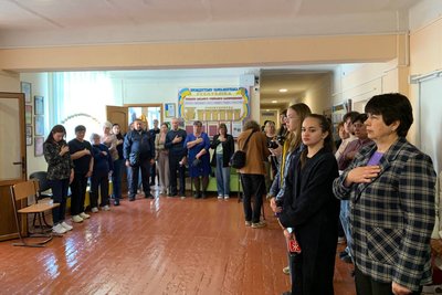 Загинули за Україну: у Житомирі відкрили меморіальний куточок на честь 16 колишніх учнів Загинули за Україну: у Житомирі відкрили меморіальний куточок на честь 16 колишніх учнів