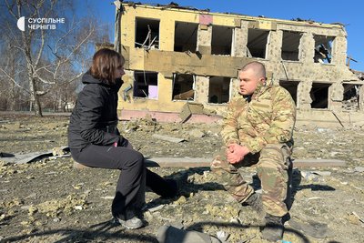 Надія мартишко спілкується з героями документального проєкту Суспільне Чернігів Надія мартишко спілкується з героями документального проєкту Суспільне Чернігів