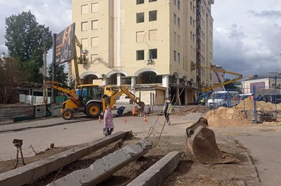 У центрі Харкова пошкоджені 111 будівель. Як усувають наслідки ракетних ударів РФ