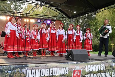 ансамбль любисток, ланівці ансамбль любисток, ланівці