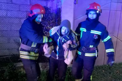 В місті на Житомирщині з водовідвідного каналу дістали чоловіка В місті на Житомирщині з водовідвідного каналу дістали чоловіка