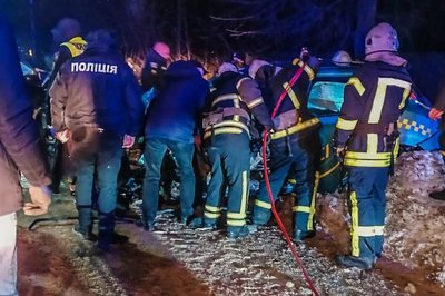 Смертельна ДТП у Бердичеві: загинули двоє людей, ще п'ятеро — травмовані Смертельна ДТП у Бердичеві: загинули двоє людей, ще п'ятеро — травмовані