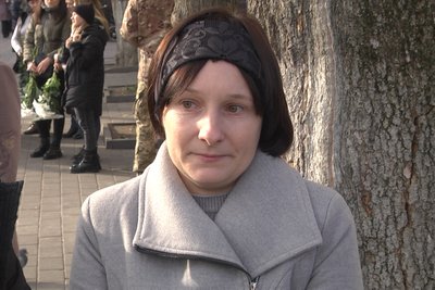 "Він любив життя": у Луцьку попрощалися з загиблим бійцем Романом Домановим "Він любив життя": у Луцьку попрощалися з загиблим бійцем Романом Домановим