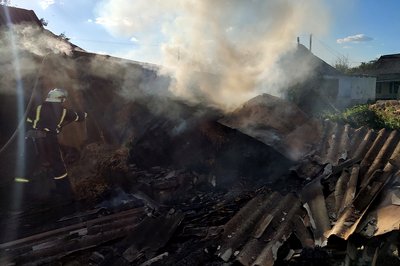 За добу на Миколаївщині сталися сім пожеж, одна з них — внаслідок обстрілів За добу на Миколаївщині сталися сім пожеж, одна з них — внаслідок обстрілів