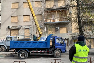 У центрі Харкова пошкоджені 111 будівель. Як усувають наслідки ракетних ударів РФ