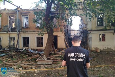 Армія РФ атакувала Одесу дронами: понад 10 поранених, пошкоджена цивільна інфраструктура Армія РФ атакувала Одесу дронами: понад 10 поранених, пошкоджена цивільна інфраструктура