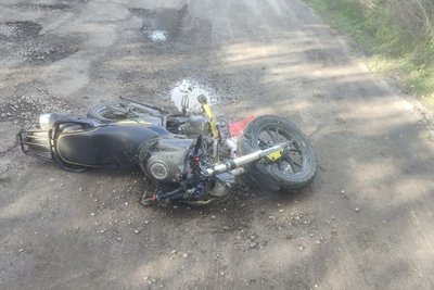 На Волині зіткнулися два мотоцикли: чоловік і жінка у лікарні На Волині зіткнулися два мотоцикли: чоловік і жінка у лікарні
