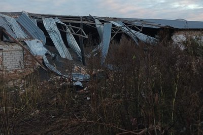 У Золочівській громаді через авіаудари КАБами пошкоджено два сільгосппідприємства