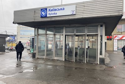 Бої за окружну та захоплення школи: як російські окупанти рік тому проривалися до Харкова Бої за окружну та захоплення школи: як російські окупанти рік тому проривалися до Харкова