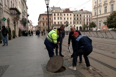 Фахівці перевірили територію на безпечність Фахівці перевірили територію на безпечність