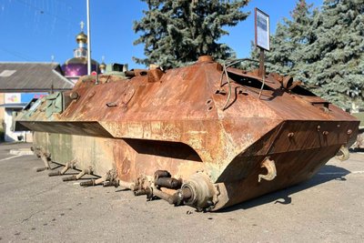 На півночі Одещини відкрили виставку російської техніки, яку знищили в Миколаївській області На півночі Одещини відкрили виставку російської техніки, яку знищили в Миколаївській області