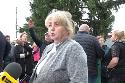 Обстріли у Сонячному на Житомирщині — як відновлюватимуть зруйноване житло та коли платитимуть компенсацію Обстріли у Сонячному на Житомирщині — як відновлюватимуть зруйноване житло та коли платитимуть компенсацію