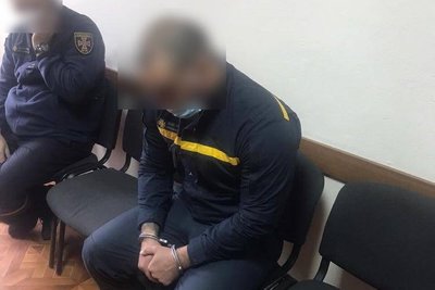 В Одесі засудили експожежника, який підпалював автомобілі В Одесі засудили експожежника, який підпалював автомобілі