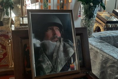 Харківського медика, який загинув під Бахмутом, поховали на Алеї Слави Харківського медика, який загинув під Бахмутом, поховали на Алеї Слави