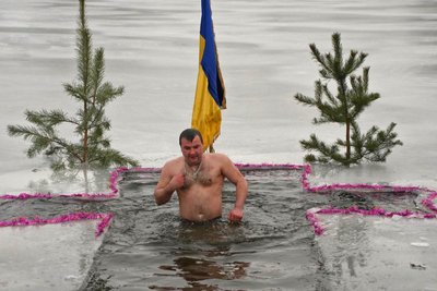 Освячення води та молитва: як бійці двох волинських бригад відзначили Водохреще Освячення води та молитва: як бійці двох волинських бригад відзначили Водохреще