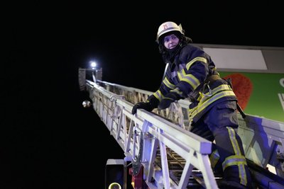 Пожежа у супермаркеті в Індустріальному районі Харкова: рятувальники евакуювали 30 людей Пожежа у супермаркеті в Індустріальному районі Харкова: рятувальники евакуювали 30 людей