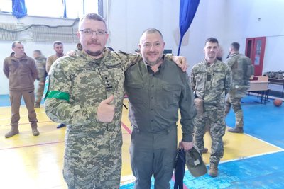 Роман Грищенко нагороджує дорожників Харківщини Роман Грищенко нагороджує дорожників Харківщини