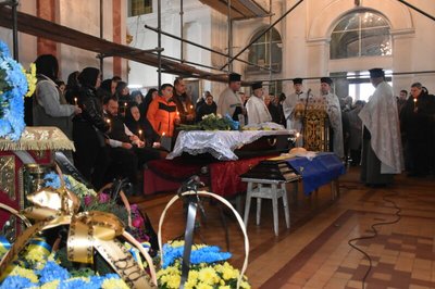 У Луцьку попрощалися з загиблим на Луганщині гранатометником Русланом Шмигою У Луцьку попрощалися з загиблим на Луганщині гранатометником Русланом Шмигою