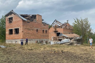 Влучання у підприємство та пошкоджені будинки: наслідки ракетної атаки на Вінниччині Влучання у підприємство та пошкоджені будинки: наслідки ракетної атаки на Вінниччині