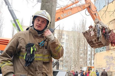 "Зарево було аж за дев’ятиповерхівку": що розповіли жителі пошкоджених будинків та очевидці нічної атаки РФ по Одесі "Зарево було аж за дев’ятиповерхівку": що розповіли жителі пошкоджених будинків та очевидці нічної атаки РФ по Одесі