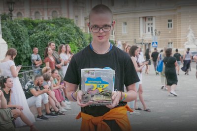 "Музика заспокоює": як переживають повномасштабну війну люди з ментальною інвалідністю "Музика заспокоює": як переживають повномасштабну війну люди з ментальною інвалідністю