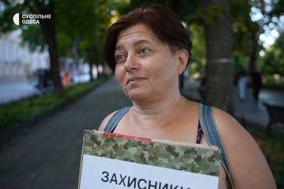 В Одесі відбувся пікет членів родин військовослужбовців за чіткі терміни служби В Одесі відбувся пікет членів родин військовослужбовців за чіткі терміни служби