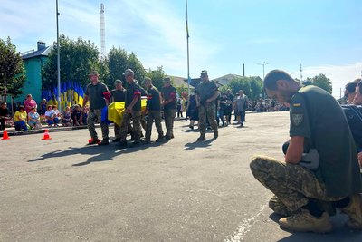 Останній бій прийняв 24 серпня: на Одещині попрощались з загиблим на війні Сергієм Мазуром Останній бій прийняв 24 серпня: на Одещині попрощались з загиблим на війні Сергієм Мазуром
