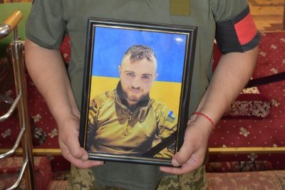 У Луцьку попрощалися з полеглими захисниками Вадимом Чвирем, Альбертом Свіцею та Павлом Корчуком У Луцьку попрощалися з полеглими захисниками Вадимом Чвирем, Альбертом Свіцею та Павлом Корчуком