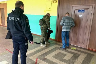 поліція, школи, перевірки поліція, школи, перевірки