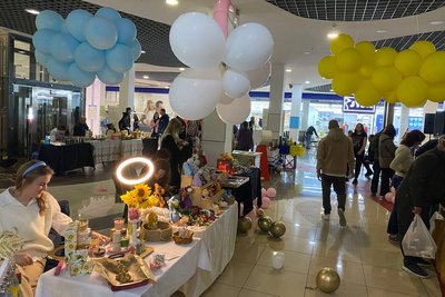 Збирали гроші на реабілітацію хлопчика та потреби ЗСУ: у Вінниці пройшов благодійний ярмарок Збирали гроші на реабілітацію хлопчика та потреби ЗСУ: у Вінниці пройшов благодійний ярмарок