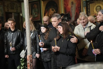 “В поліції працював і в АТО служив”. У Сумах попрощалися з Артемом Козарізовим “В поліції працював і в АТО служив”. У Сумах попрощалися з Артемом Козарізовим