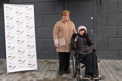 Сім родин переселенців отримали в Житомирі ключі від муніципальних квартир Сім родин переселенців отримали в Житомирі ключі від муніципальних квартир
