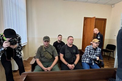 На Житомирщині почався суд над волонтером, якого звинувачують у незаконному зберіганні зброї