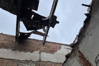 Росія зруйнувала в Ізюмі поліклініку Росія зруйнувала в Ізюмі поліклініку
