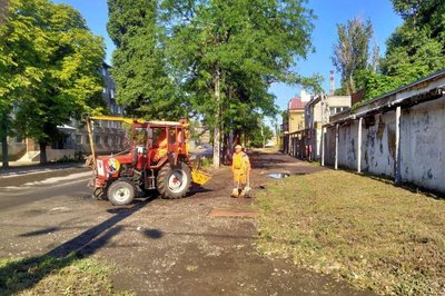 В Одесі усувають наслідки негоди В Одесі усувають наслідки негоди