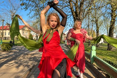 «Як 14 футбольних полів»: волонтери у Балті сплели понад 98 тисяч «квадратів» сіток «Як 14 футбольних полів»: волонтери у Балті сплели понад 98 тисяч «квадратів» сіток