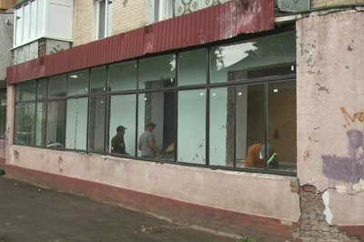 Два місяці без амбулаторії: у Хмельницькому продовжують ліквідовувати наслідки російського обстрілу Два місяці без амбулаторії: у Хмельницькому продовжують ліквідовувати наслідки російського обстрілу
