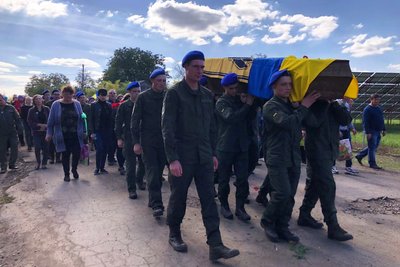На Миколаївщині попрощалися з захисником Маріуполя