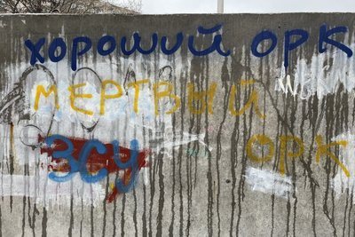 "Ми робили це на світанку. За пів години до закінчення комендантської години". Історія учасника руху спротиву у Херсоні "Ми робили це на світанку. За пів години до закінчення комендантської години". Історія учасника руху спротиву у Херсоні