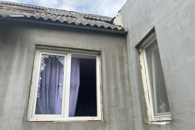 Влучання у підприємство та пошкоджені будинки: наслідки ракетної атаки на Вінниччині Влучання у підприємство та пошкоджені будинки: наслідки ракетної атаки на Вінниччині