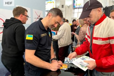 Укрпошта випустила марку "русскій воєнний флот — до дна!"