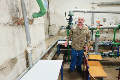 Укриття у воді: як підтоплення шкільного підвалу у Луцьку коментують освітяни і посадовці Укриття у воді: як підтоплення шкільного підвалу у Луцьку коментують освітяни і посадовці
