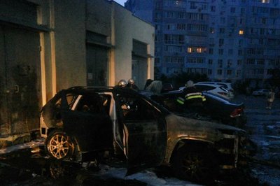 Спалили авто чоловіка Корячки у Харкові Спалили авто чоловіка Корячки у Харкові