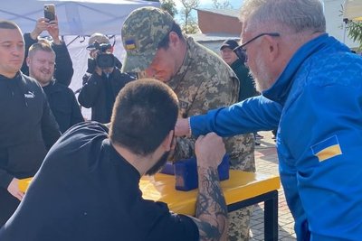 На Житормирщині провели перший районний чемпіонат з армрестлінгу серед ветеранів На Житормирщині провели перший районний чемпіонат з армрестлінгу серед ветеранів