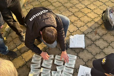 Пропонували допомогти уникнути мобілізації: у Миколаєві затримали двох підозрюваних Пропонували допомогти уникнути мобілізації: у Миколаєві затримали двох підозрюваних