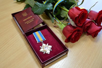 На Одещині матері загиблого 24-річного військового вручили державну нагороду На Одещині матері загиблого 24-річного військового вручили державну нагороду