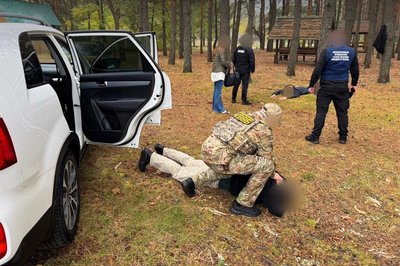На Волині намагалися переправити чоловіків за кордон під виглядом пацієнтів "швидкої" На Волині намагалися переправити чоловіків за кордон під виглядом пацієнтів "швидкої"